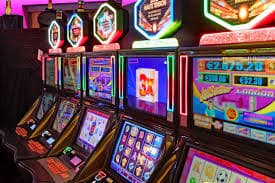 Bangladesh users exploring live casino content on bdgl with simple mobile navigation